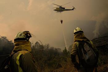 Las CCAA despliegan sus primeras ayudas tras los incendios