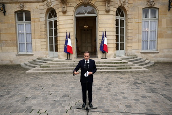 Dimite el primer ministro de Francia