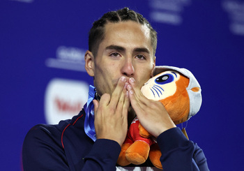 Dennis González, plata en la final del solo técnico masculino
