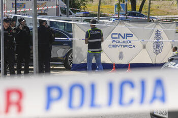 Matan a tiros a un hombre frente a un colegio en Madrid