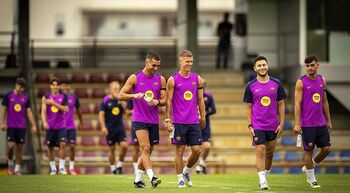 Una gira en suspenso