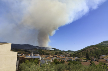 El incendio de Las Hurdes ha calcinado ya 2.500 hectáreas