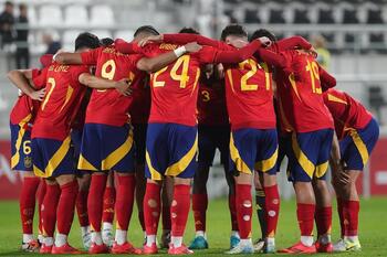 España siembra dudas ante Ucrania
