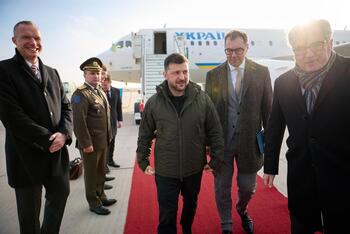 Zelenski se reúne en Alemania con emisarios de Trump