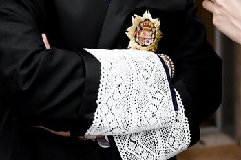 Jueces acusan a Sánchez de faltar al respeto al Poder Judicial