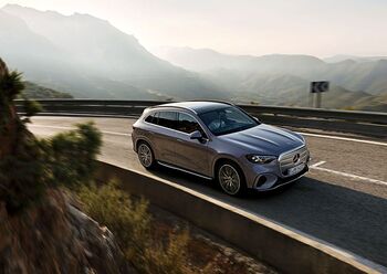 Mercedes electrifica el superventas GLC