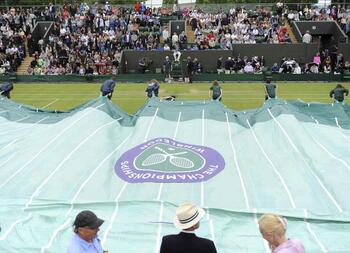 Wimbledon retrasa el horario de las finales