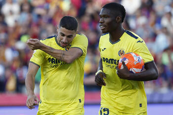 Un Villarreal de 'Champions' gana a un Barça con resaca
