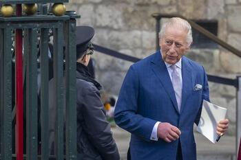 Carlos III reducirá su tratamiento contra el cáncer en 2026