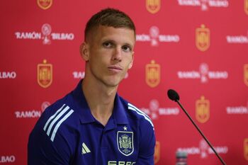 Dani Olmo sufre una lesión muscular y causa baja con la Roja
