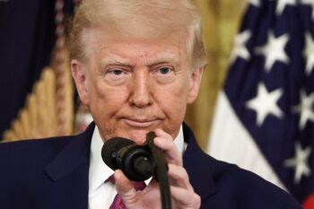 Trump adelanta 