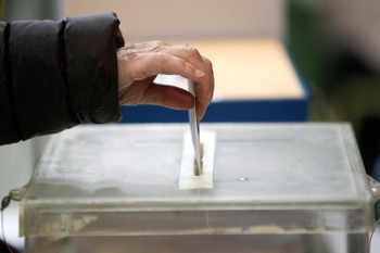 El CIS amplía la distancia entre PSOE y PP en intención de voto