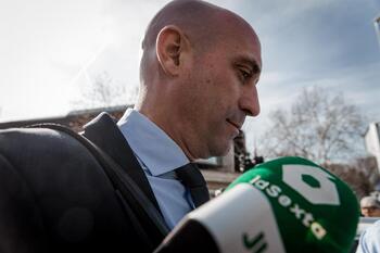 El tío de Luis Rubiales, detenido tras lanzarle huevos