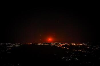 Irán rebasa la 'Cúpula de Hierro' de Israel y mata a 10 personas