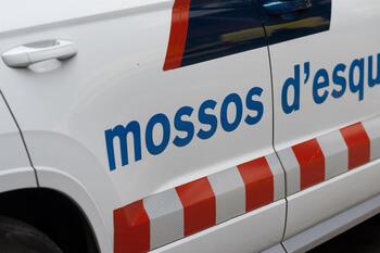 Abaten a un hombre que entró armado en la comisaría de Montornès