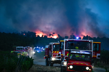 El fuego continúa progresando en el megaincendio de Francia