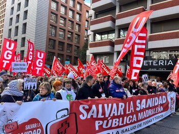 Miles de personas protestan en Madrid por la sanidad pública