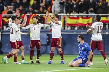 Oyarzabal impulsa a España