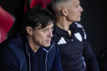 Matías Almeyda deja de ser entrenador del Sevilla FC