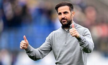 Cesc hace volar al Como