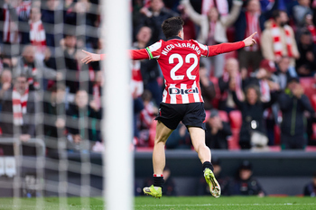 El Athletic respira y deja tocado al Levante