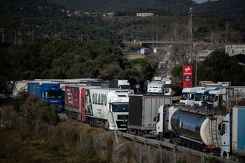 El Gobierno aprobará más ayudas para el sector del transporte