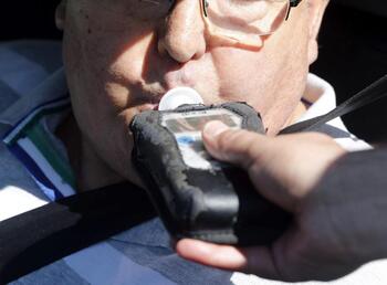 El Congreso rechaza bajar la tasa máxima de alcohol al volante