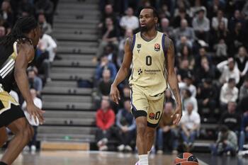 El Barça se enchufa al final en el Astroballe