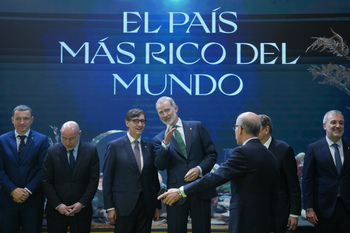 El Rey recorre la feria Alimentaria en su 50º aniversario