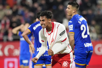 Vitor Reis salva un punto para el Girona 