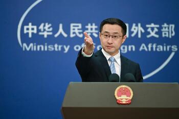 China apoya a Cuba y critica la 