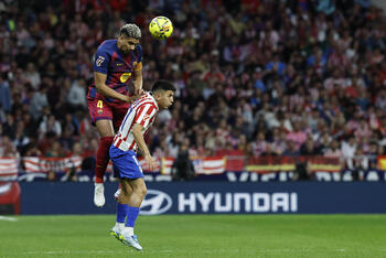 Araujo, la única noticia positiva en la enfermería del Barça