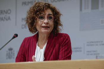 Hacienda cederá a las CCAA el 55% del IRPF y el 56,5 % del IVA