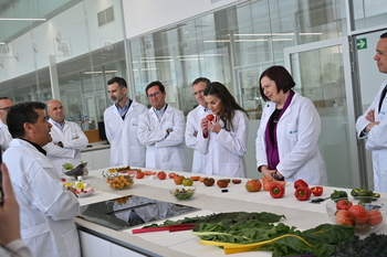 La Reina visita la Estación Experimental Cajamar ‘Las Palmerillas'
