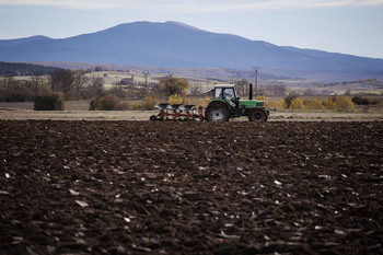 La tierra para uso agrario se mueve