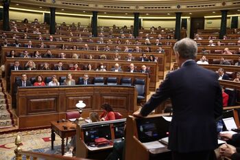 Feijóo y Sánchez se enfrentan por la desclasificación del 23-F
