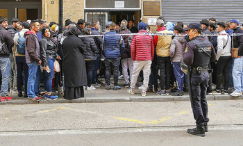 Las lenguas cooficiales, requisito para las regularizaciones