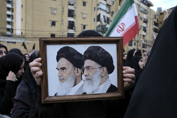 El ayatolá fanático de Alá y la represión