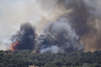 Confinan una casa de colonias en Girona por un incendio