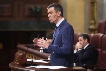 Sánchez acusa a PP y Vox de 