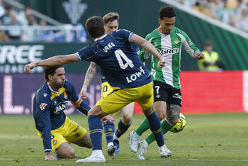 Betis y Espanyol prolongan sus rachas sin ganar