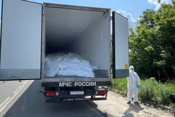 Rusia devuelve mil cadáveres de soldados de Ucrania