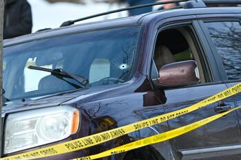 Muere una mujer por disparos de agentes migratorios de EEUU