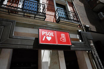 La UCO se persona en la sede del PSOE en Ferraz
