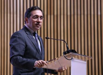 España sigue de cerca la situación en Venezuela