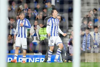 La Real Sociedad frena a un Barça sin puntería