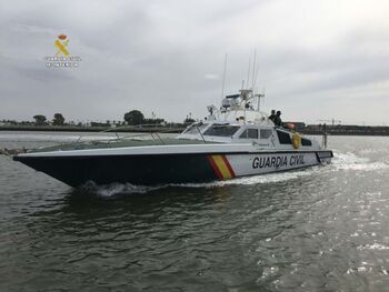 Disparan a dos guardias civiles al frustrar un alijo en Huelva