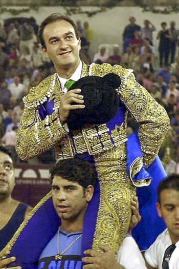 Muere el extorero Ricardo Ortiz por una cornada en Málaga