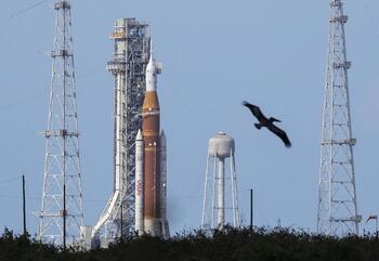 Artemis II despega con éxito hacia la Luna