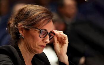 Un laberinto de polémicas